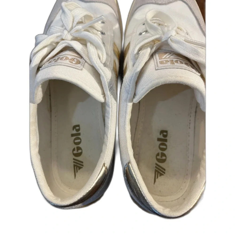 Gola Classics Women's Badminton Sneakers in Off White/Gold, US 9